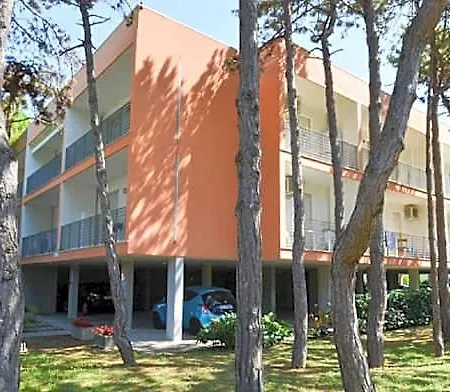 Colourful And Practical Flat In Hotel Bibione
