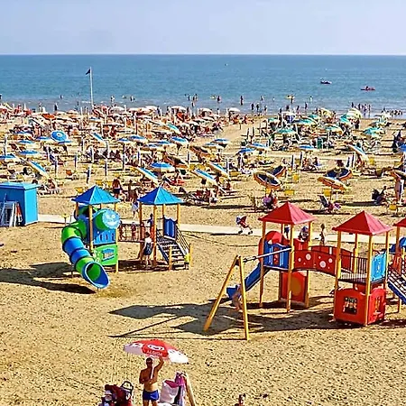 Colourful And Practical Flat In 3* Bibione